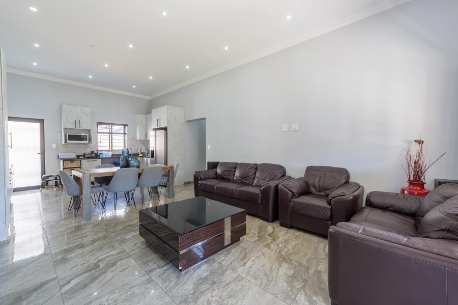 3 Bedroom Property for Sale in Geelhoutpark North West